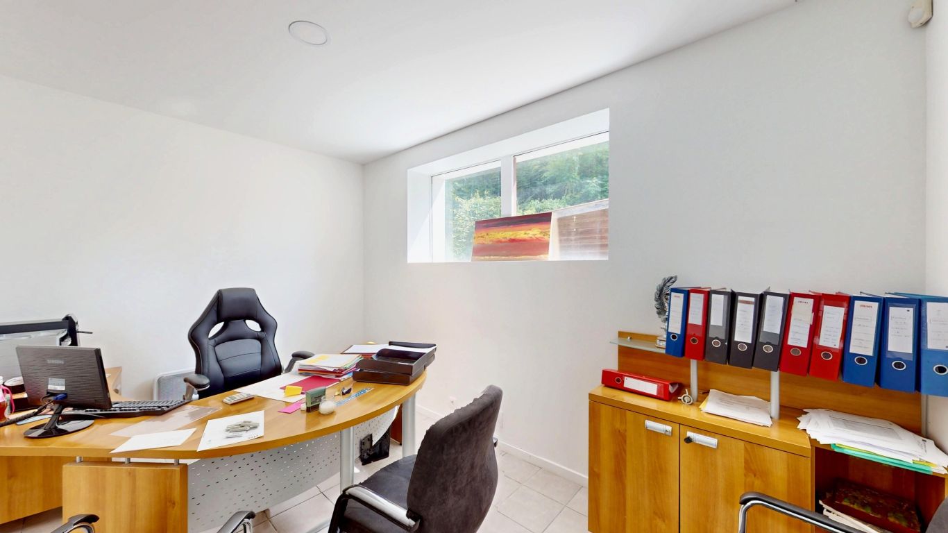 Vente Bureaux Clairefontaine-en-Yvelines 78120 132 m²