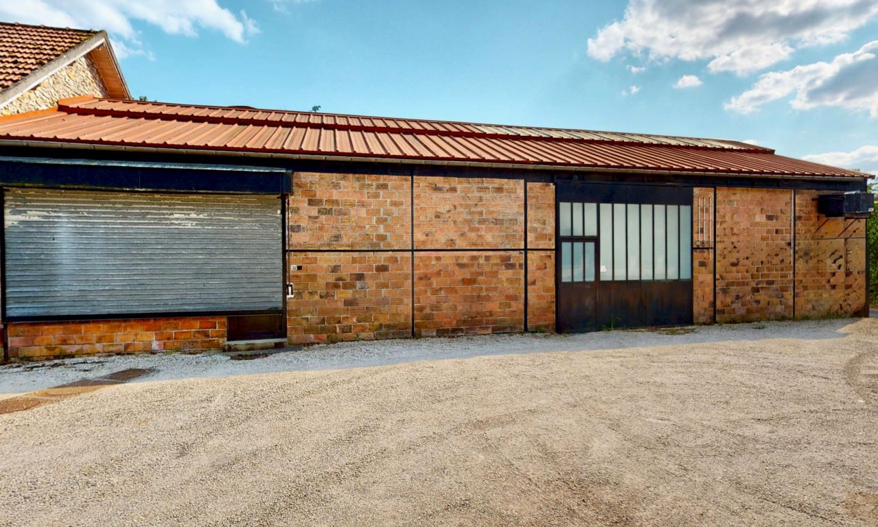 Vente Local d'activité Clairefontaine-en-Yvelines 78120 250 m²